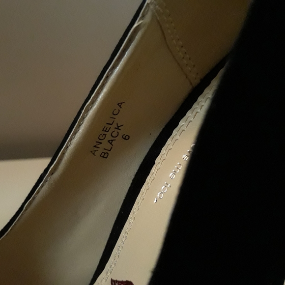 RED KISS 💋 Platforms - Picture 8 of 13